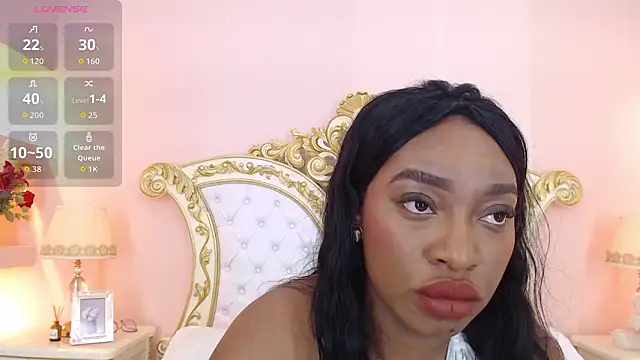 NatashaSilvers online show from March 18, 12:43 pm