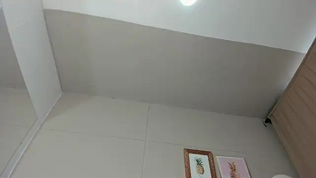 luna bradley  online show from March 23, 1:06 pm