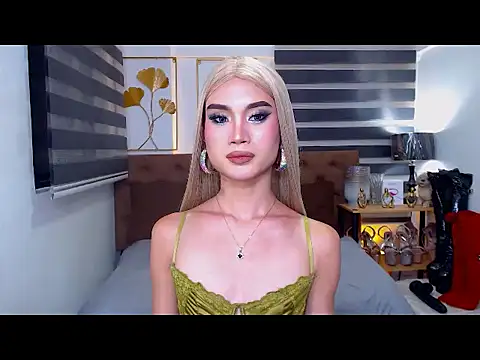 JuicyCockThea online show from June 16, 5:03 pm
