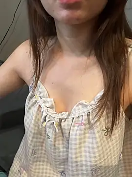 Nixie-Nixie online show from May 21, 2:15 pm