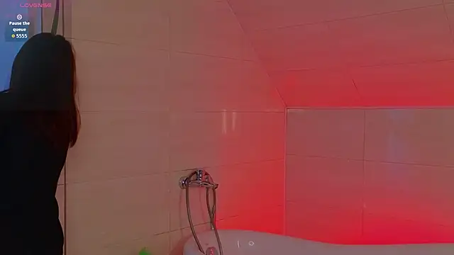 MmollyMay online show from March 31, 10:48 am