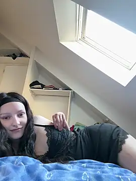 Mis-Elisa96 online show from March 20, 4:45 pm