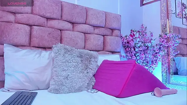 CurvaDorada noa online show from April 16, 9:39 pm