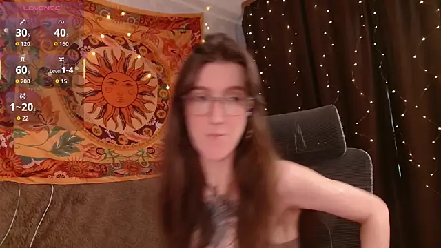 lolami  online show from April 7, 7:43 am