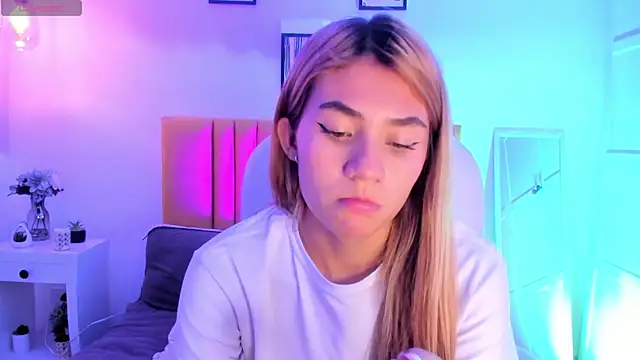 Chris Velvett online show from April 16, 8:19 pm