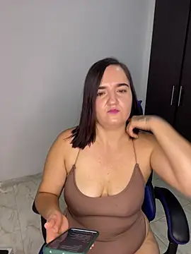 yuliandre online show from May 1, 3:54 am