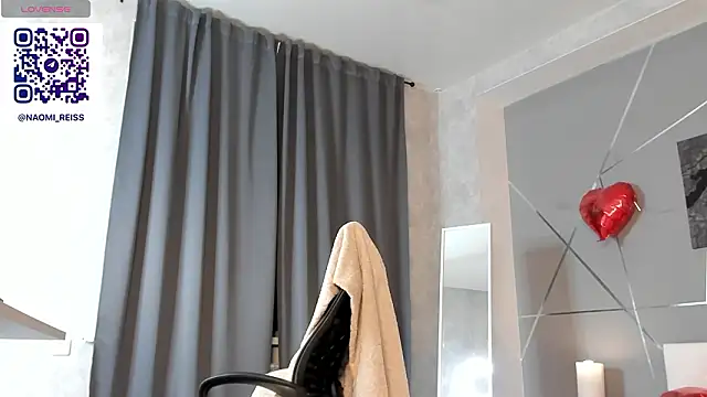 naomi reiss online show from March 26, 12:02 am