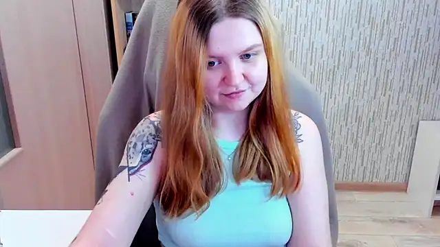 AnitaXVine online show from March 25, 2:42 pm