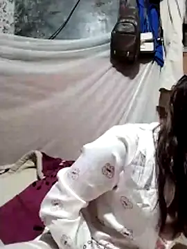 cute-shine online show from March 9, 9:45 am