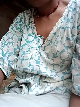 Desi Couple P online show from May 15, 11:29 pm