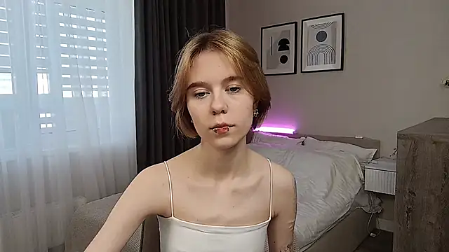 MyBabyLana online show from April 15, 7:09 am