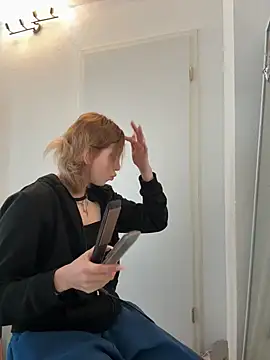 Milli-Kiss online show from March 27, 1:12 pm