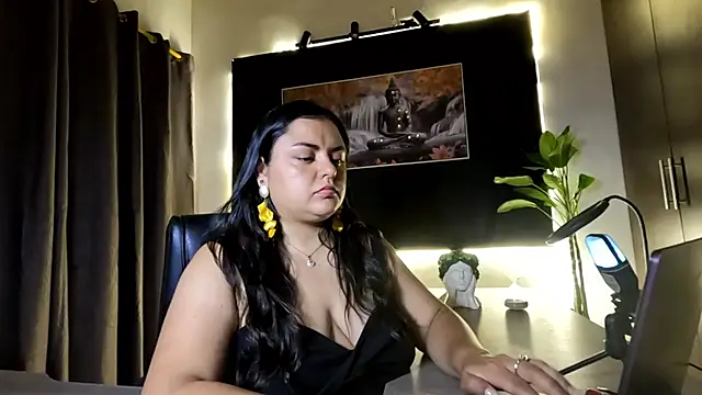 AzaraOnyx online show from June 22, 4:04 pm