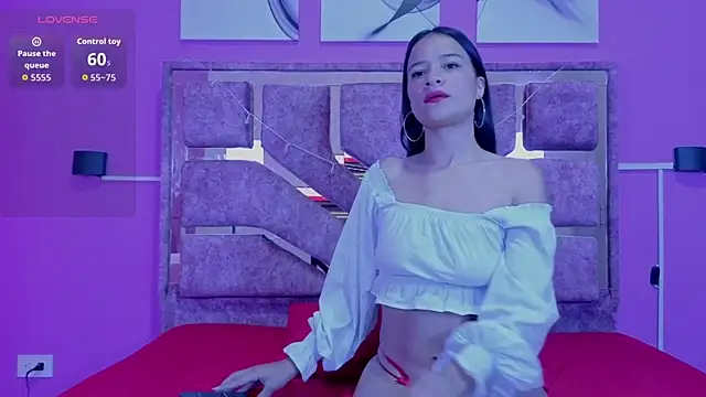 mia honey lov online show from April 4, 12:15 pm