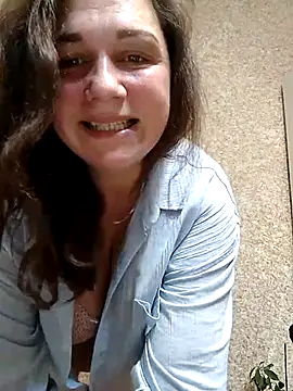 Susan8421 online show from March 10, 2:15 am