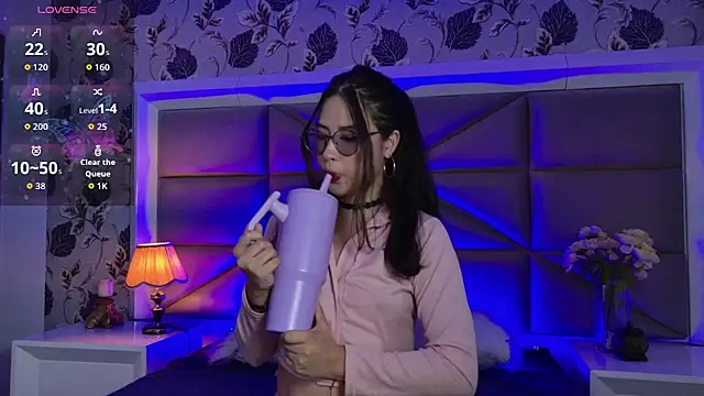 LilyClarck online show from April 14, 8:09 pm