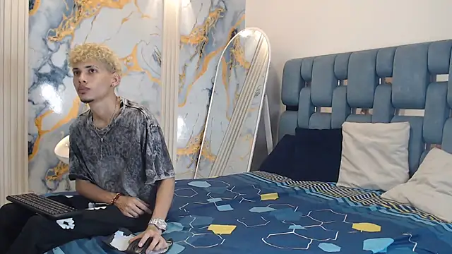 YOUNG BOYS HELL online show from May 27, 1:27 am