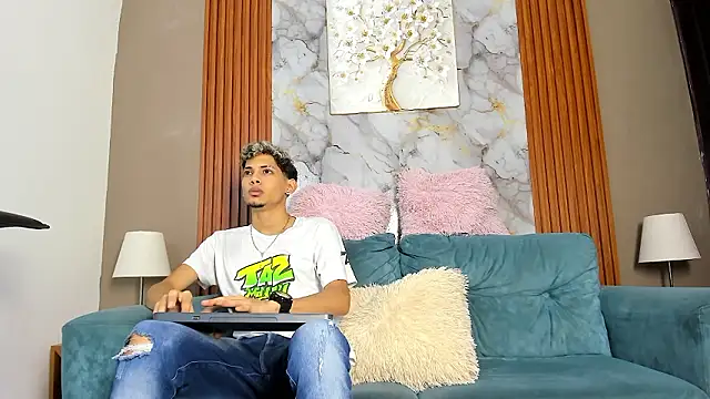 YOUNG BOYS HELL online show from March 20, 1:32 am