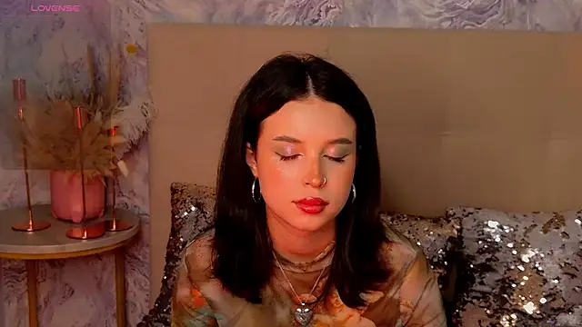LanaLedger online show from July 28, 2:05 pm