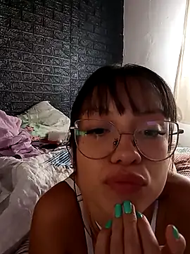 Moondefuego online show from May 1, 6:22 pm