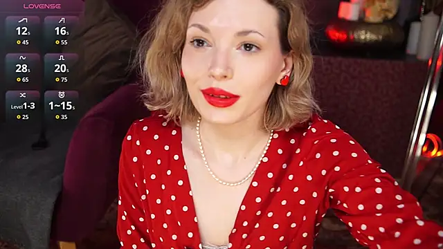 VinylKiss online show from April 12, 6:11 pm