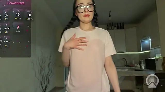 alicelanei online show from April 3, 12:19 am