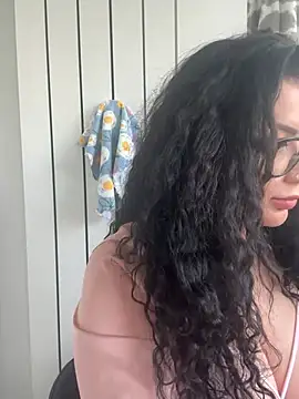 EvaPatricia online show from March 31, 12:38 pm