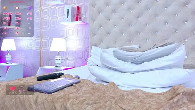 Khloe Moon online show from April 5, 10:09 pm