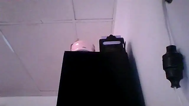 pocahontas hotty online show from April 1, 6:05 pm