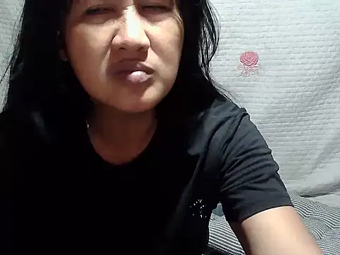 Sh1nbae22 online show from May 20, 1:52 pm