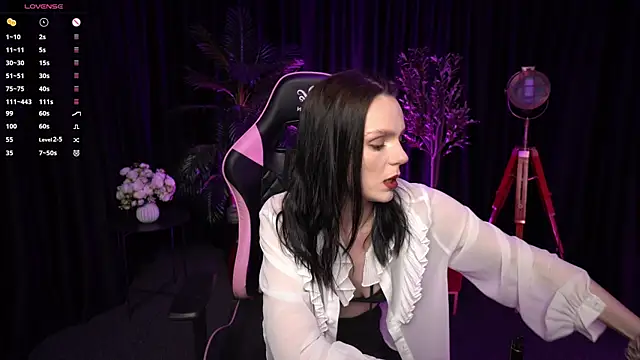 Wild Alice me online show from April 17, 3:14 pm