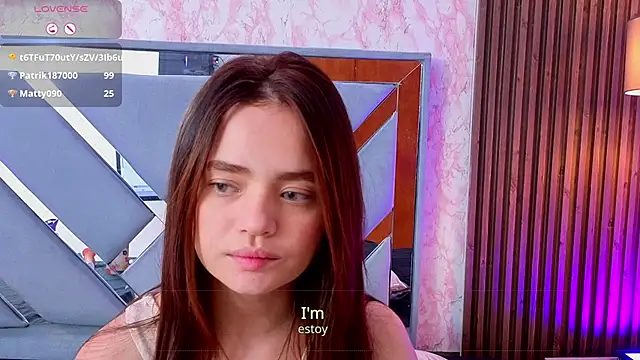 LittleeSara18 online show from May 31, 11:49 am