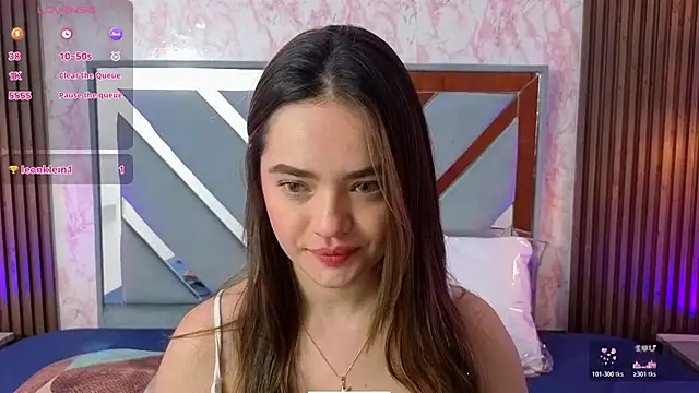 LittleeSara18 online show from April 12, 11:35 am