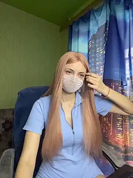 SophieBlackwood online show from April 1, 1:41 pm