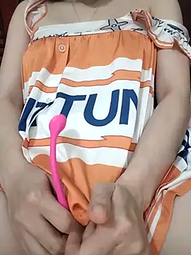 Chery18 sweet online show from April 4, 8:24 am