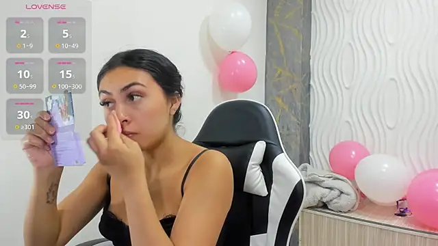 angell cooper8 online show from April 13, 1:12 pm