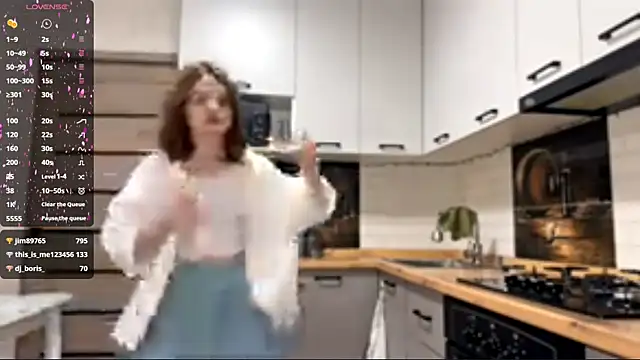 AinaSmith online show from March 25, 1:25 pm