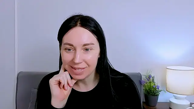 MiaFair online show from March 30, 3:22 pm