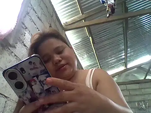 sweetlyn31 online show from July 23, 5:15 am