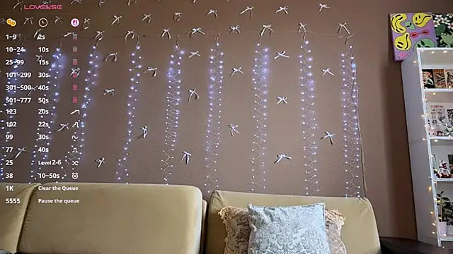 SoraCat online show from March 14, 9:43 am