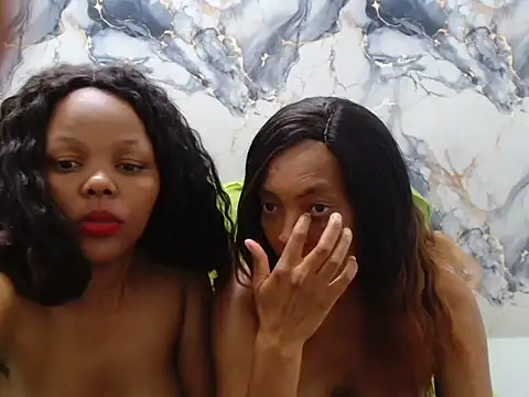 DominiqueLuxe44 online show from April 11, 8:07 am