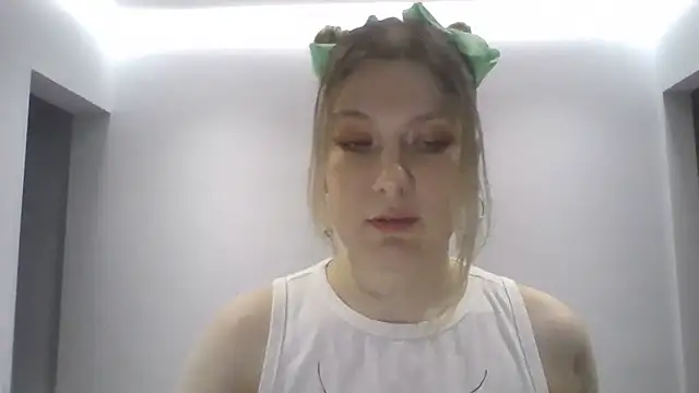 Foxy Bright online show from March 10, 7:29 pm