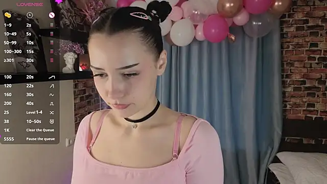 Six Seven7 online show from April 15, 12:06 pm