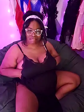 ColorMePink online show from April 1, 8:37 am