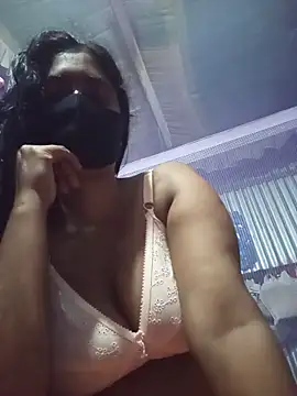 hotgirls02 online show from June 6, 9:10 pm