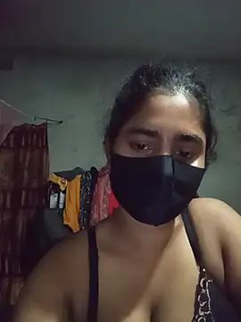 hotgirls02 online show from July 14, 8:02 pm