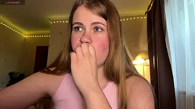 Amy Maev online show from May 11, 4:15 pm