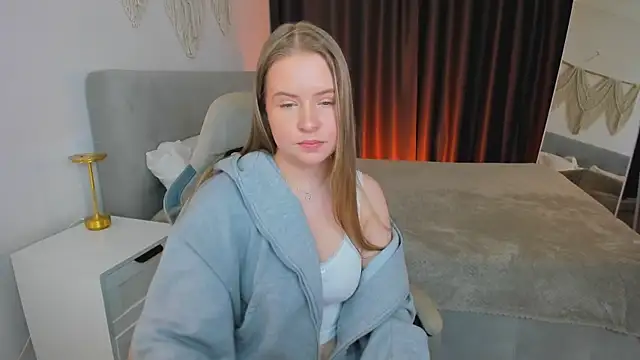 Arya Thomas online show from March 26, 5:15 pm