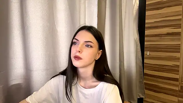 PollyDream online show from April 8, 7:21 am