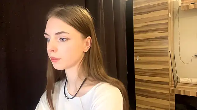 PollyDream online show from March 26, 9:22 am